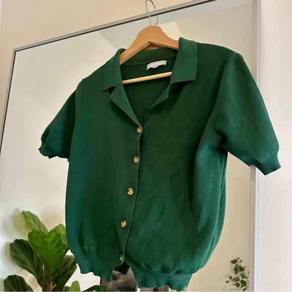 Green Cropped Stretch Short Sleeve Cardigan/Button-Up. Soil + Stone. Size Small - Picture 1 of 3